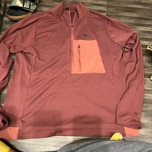 Burgundy mountain hardware top